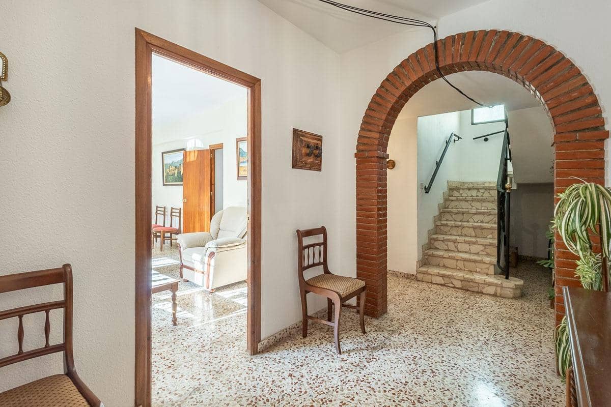 4 bedroom Finca/Country House for sale in Cajar with garage - € 325,000 (Ref: 9822840)