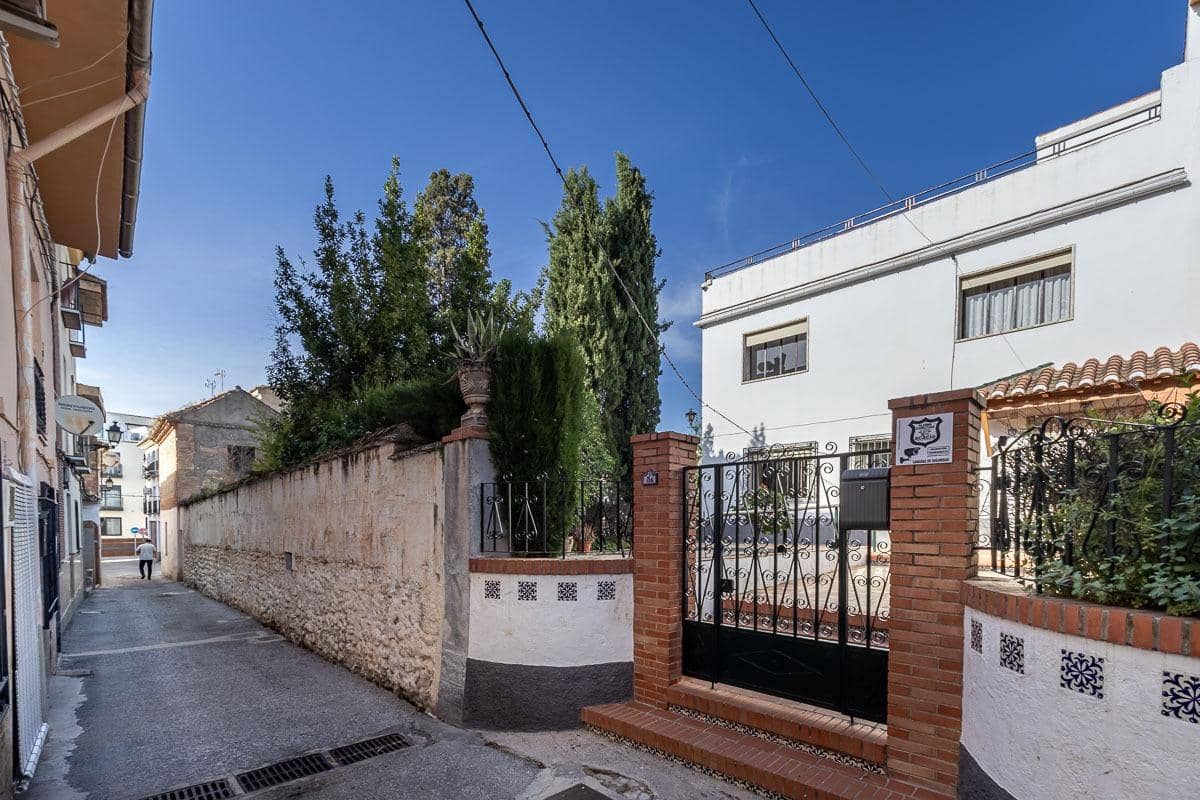 4 bedroom Finca/Country House for sale in Cajar with garage - € 325,000 (Ref: 9822840)