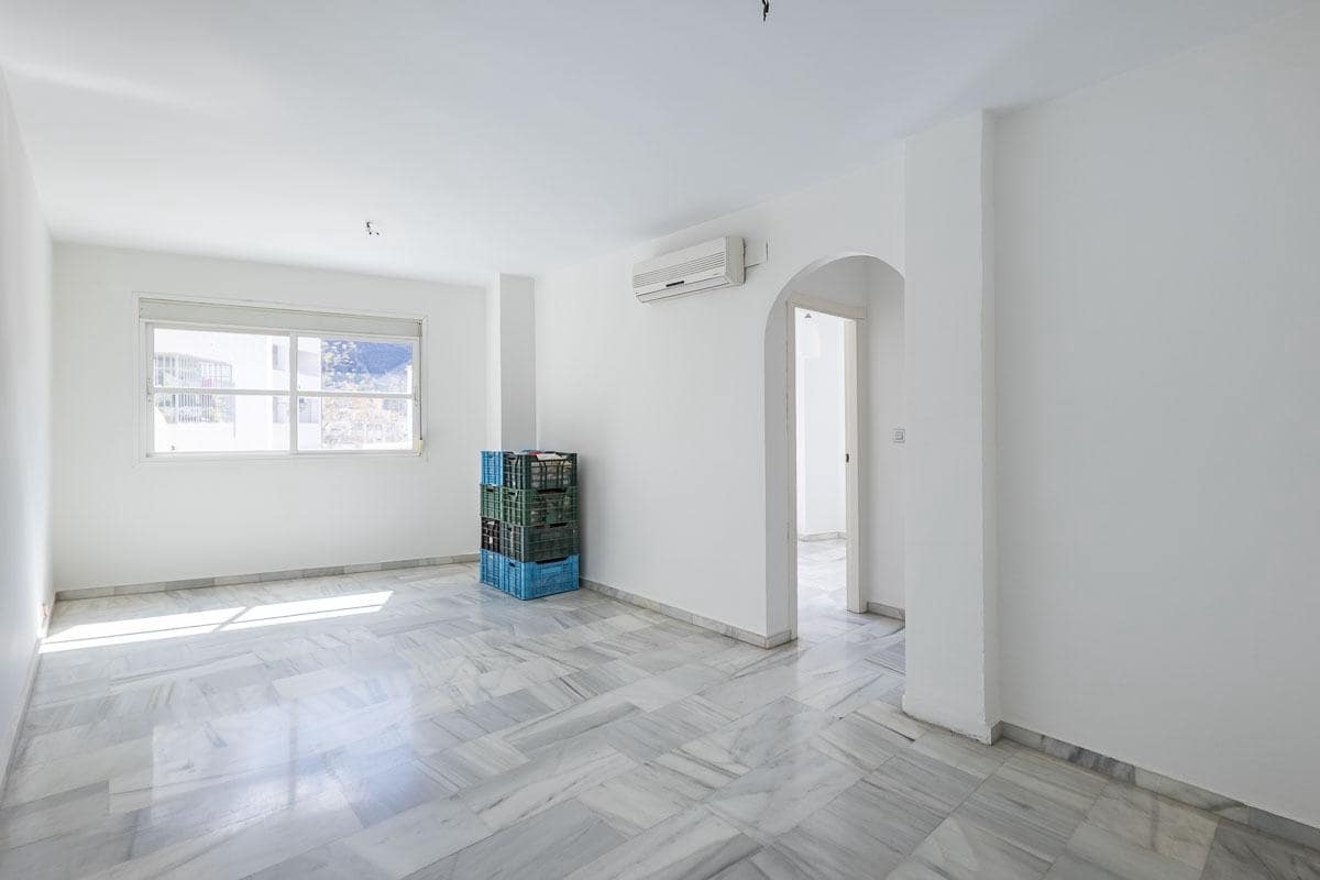 2 bedroom Flat for sale in Cenes de la Vega with garage - € 135,000 (Ref: 9825064)
