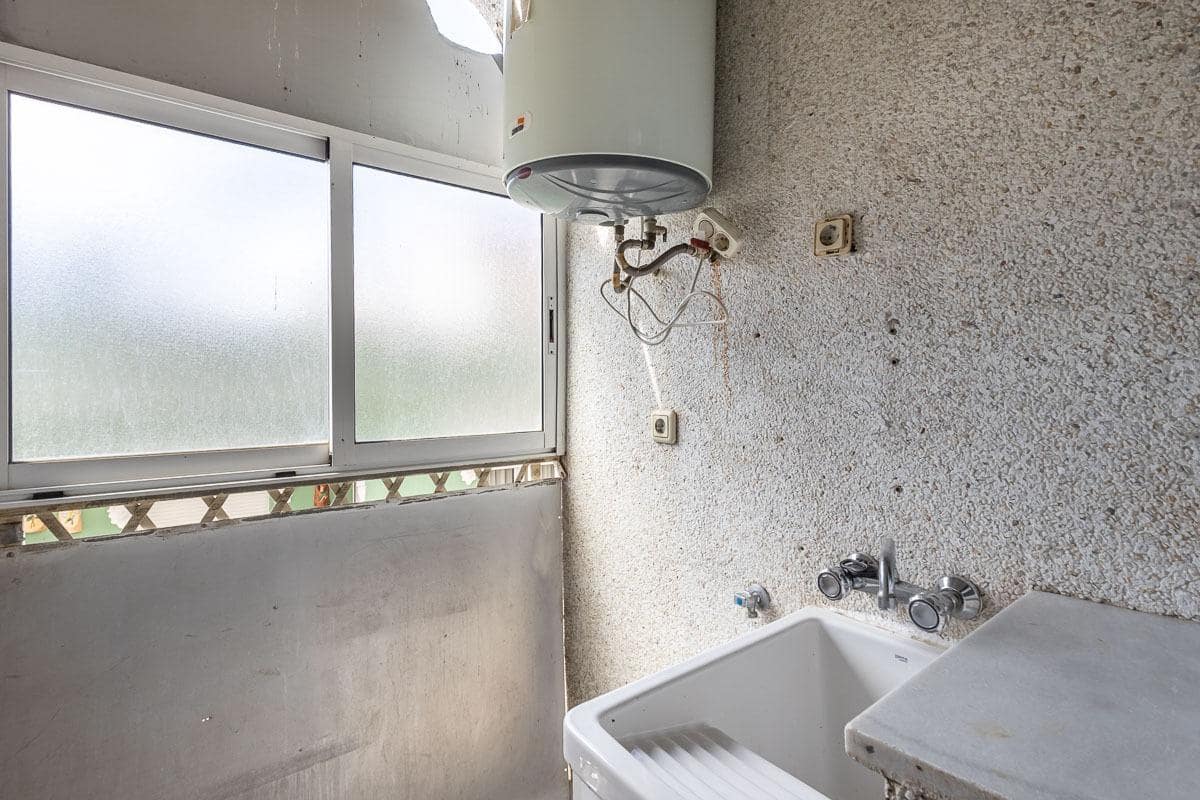 2 bedroom Flat for sale in Cenes de la Vega with garage - € 135,000 (Ref: 9825064)