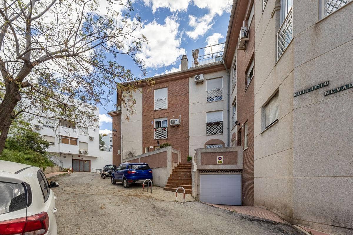 2 bedroom Flat for sale in Cenes de la Vega with garage - € 135,000 (Ref: 9825064)
