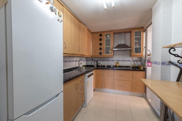 3 camera da letto Appartamento in vendita in Motril con garage - 160.000 € (Rif: 9825065)