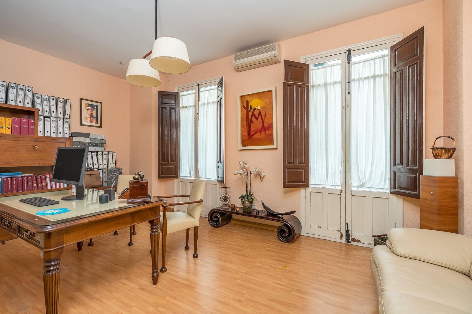 Office for sale in Granada city - € 35,000 (Ref: 9825067)