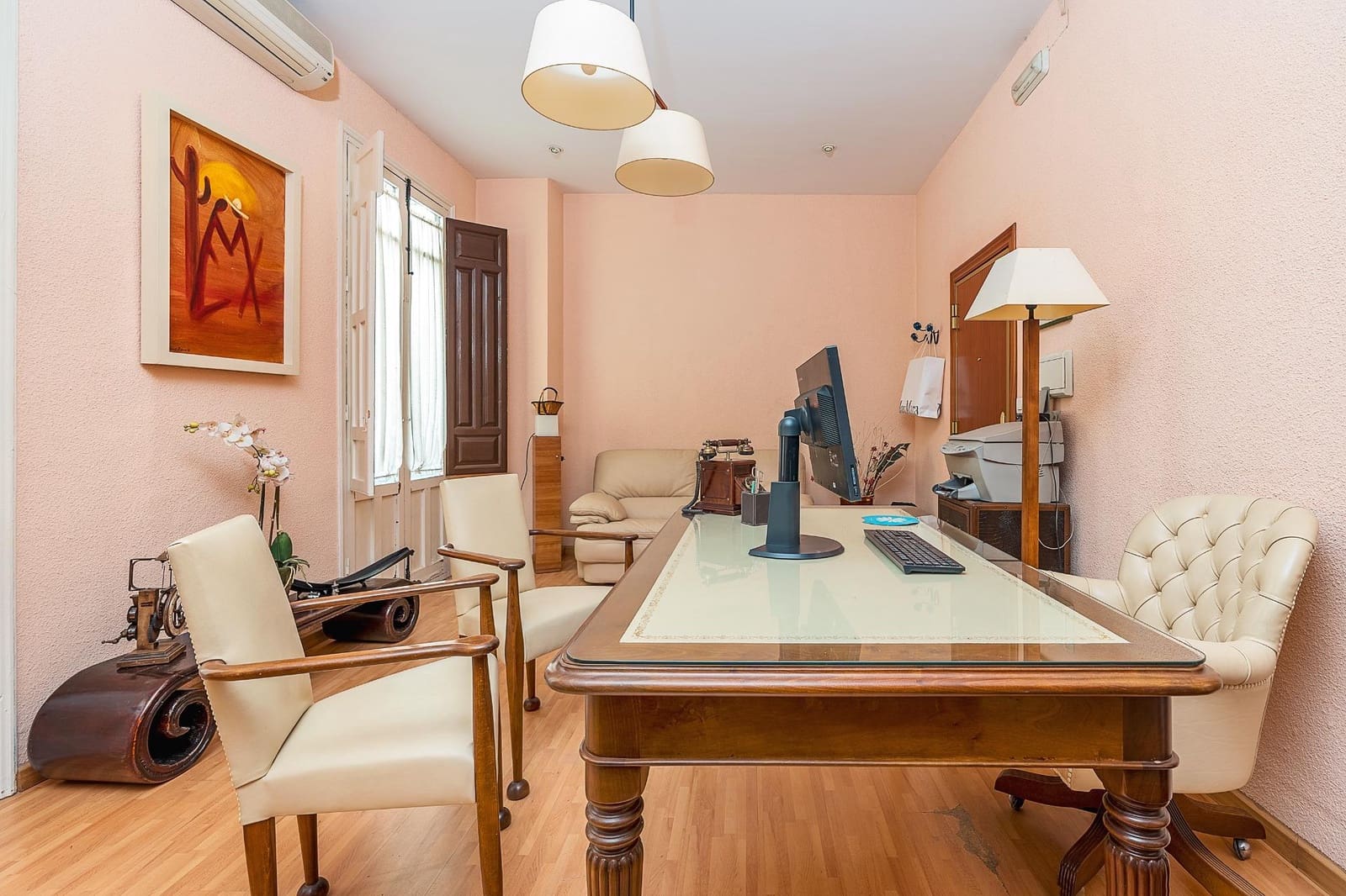 Office for sale in Granada city - € 35,000 (Ref: 9825067)