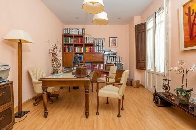 Kontor til salg i Granada by - € 35.000 (Ref: 9825067)
