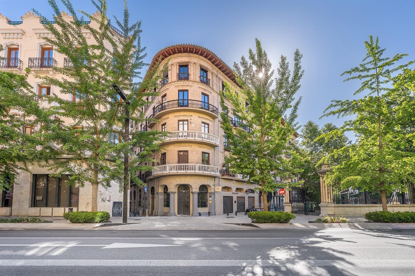 Office for sale in Granada city - € 35,000 (Ref: 9825067)