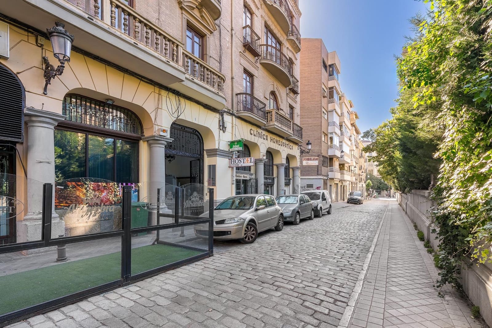 Office for sale in Granada city - € 35,000 (Ref: 9825067)