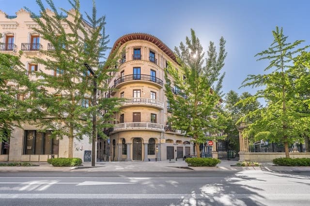 Kontor til salg i Granada by - € 35.000 (Ref: 9825067)