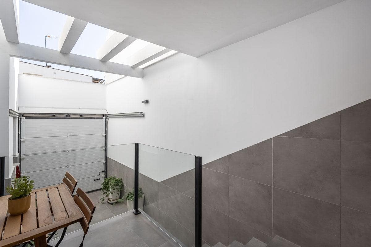3 bedroom Terraced Villa for sale in Albolote with garage - € 375,000 (Ref: 9825077)