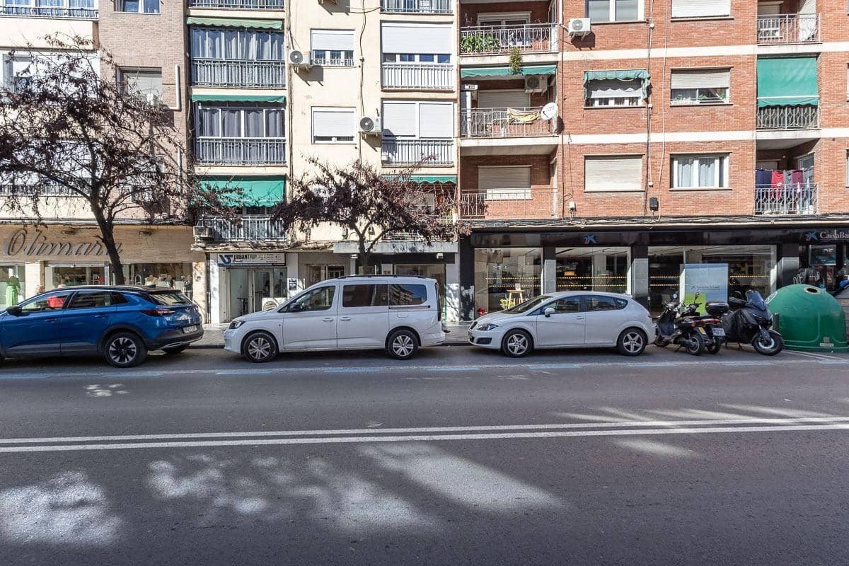 2 soveværelse Erhverv til salg i Granada by - € 165.000 (Ref: 9829402)