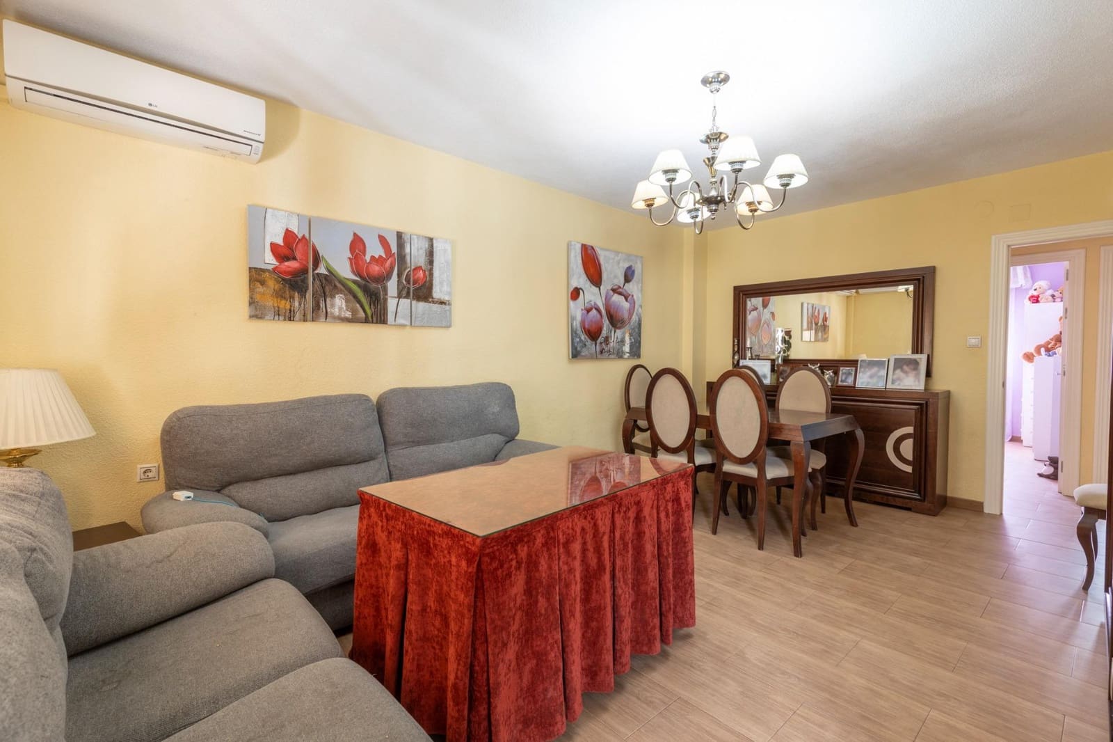 Casa de 5 habitaciones en Armilla en venta con garaje - 295.000 € (Ref: 9829408)