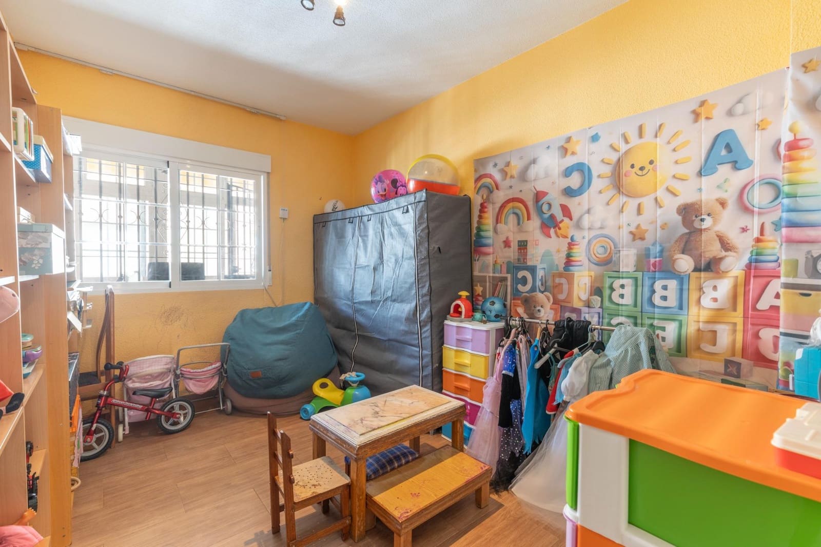 Casa de 5 habitaciones en Armilla en venta con garaje - 295.000 € (Ref: 9829408)