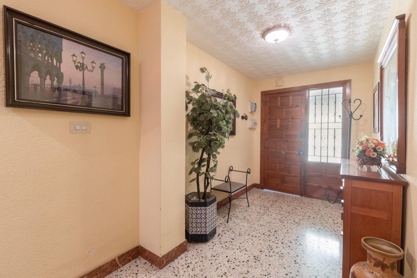 Casa de 5 habitaciones en Armilla en venta con garaje - 295.000 € (Ref: 9829408)