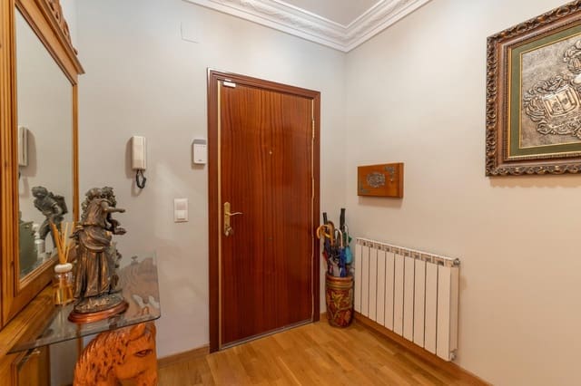 4 soverom Kjedet enebolig til salgs i Cájar med garasje - € 242 000 (Ref: 9831763)