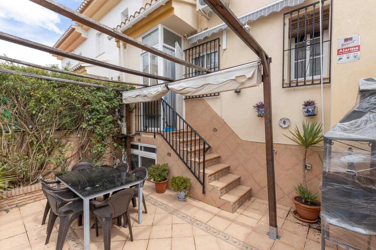 4 soverom Kjedet enebolig til salgs i Cajar med garasje - € 242 000 (Ref: 9831763)