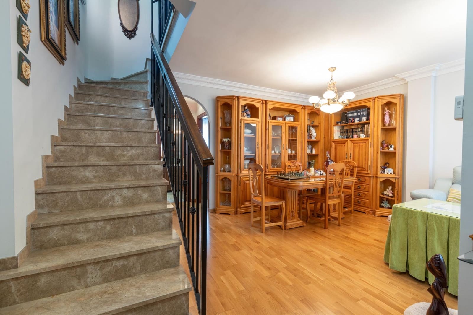 4 soverom Kjedet enebolig til salgs i Cajar med garasje - € 242 000 (Ref: 9831763)