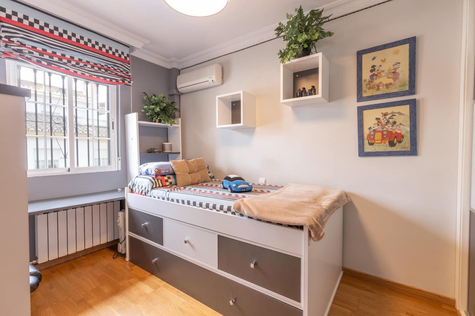 4 soverom Kjedet enebolig til salgs i Cajar med garasje - € 242 000 (Ref: 9831763)