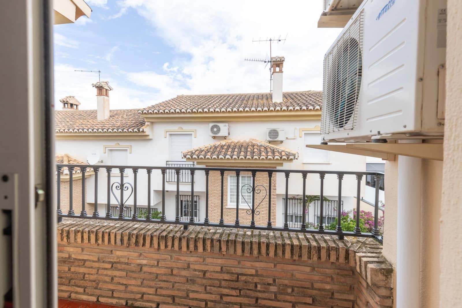 4 soverom Kjedet enebolig til salgs i Cajar med garasje - € 242 000 (Ref: 9831763)