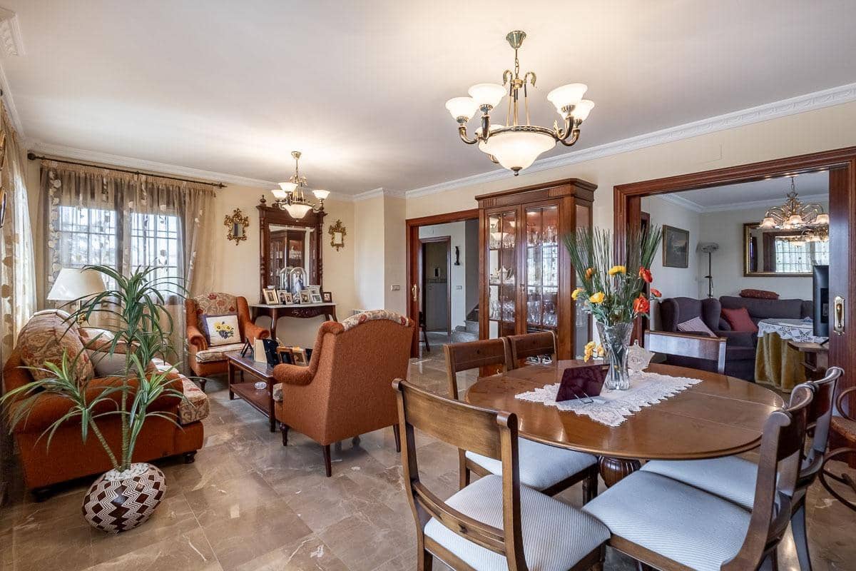 5 Zimmer Villa zu verkaufen in Cajar mit Garage - 560.000 € (Ref: 9831765)