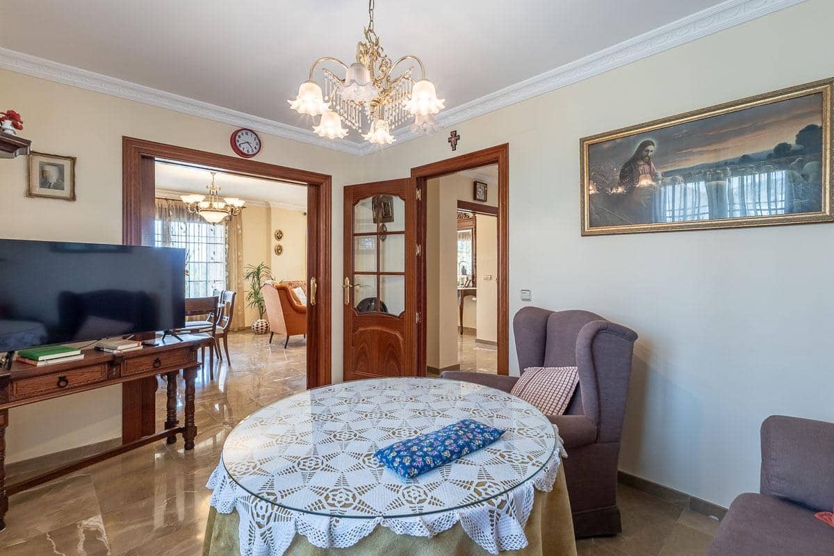 5 Zimmer Villa zu verkaufen in Cajar mit Garage - 560.000 € (Ref: 9831765)