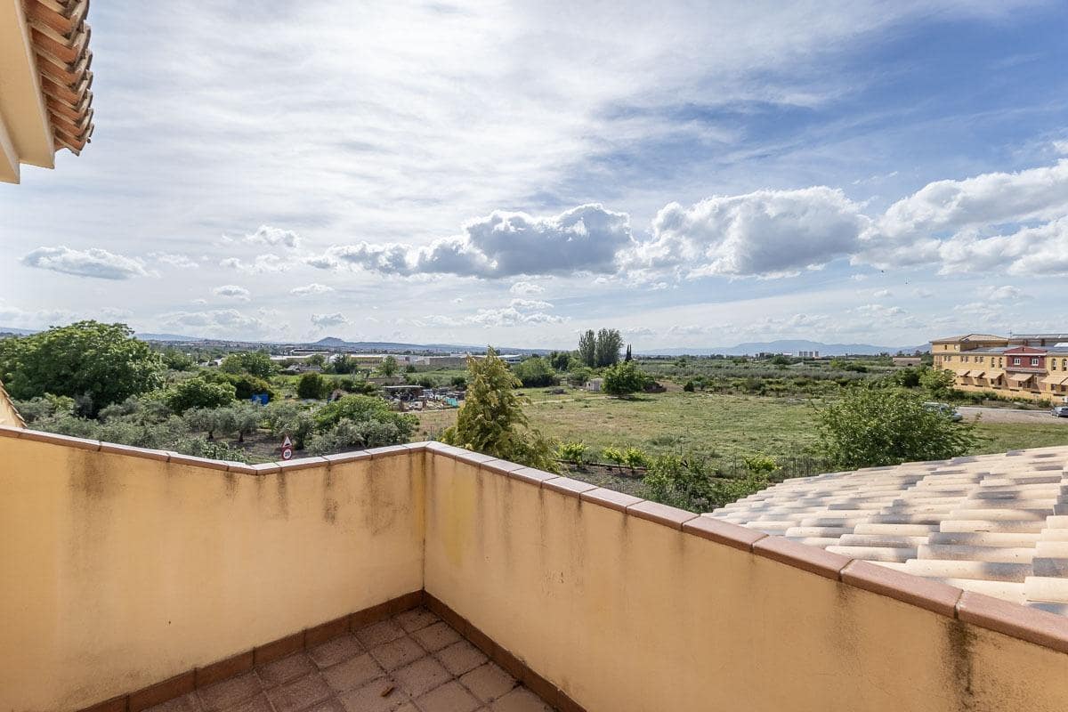5 Zimmer Villa zu verkaufen in Cajar mit Garage - 560.000 € (Ref: 9831765)