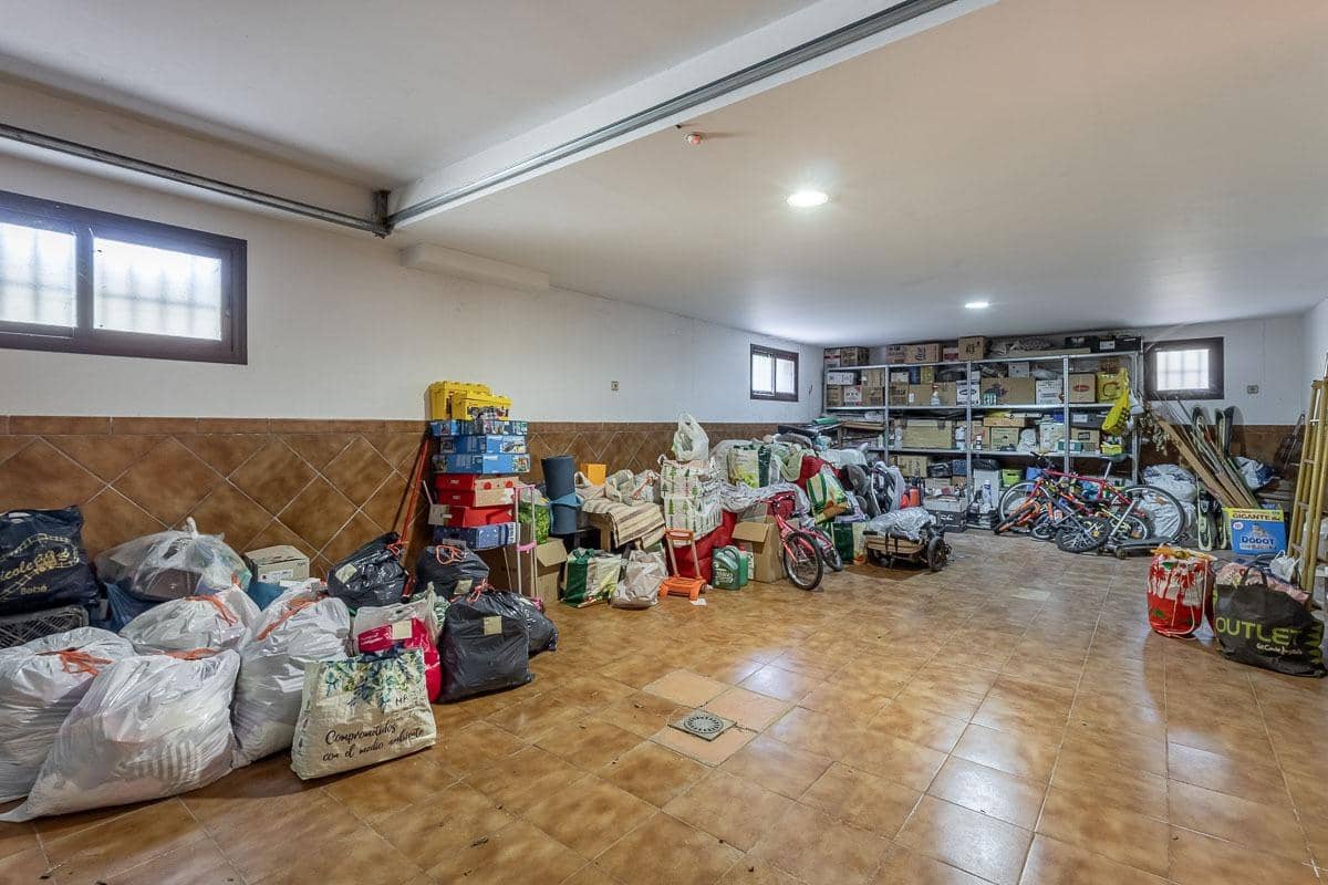 5 Zimmer Villa zu verkaufen in Cajar mit Garage - 560.000 € (Ref: 9831765)