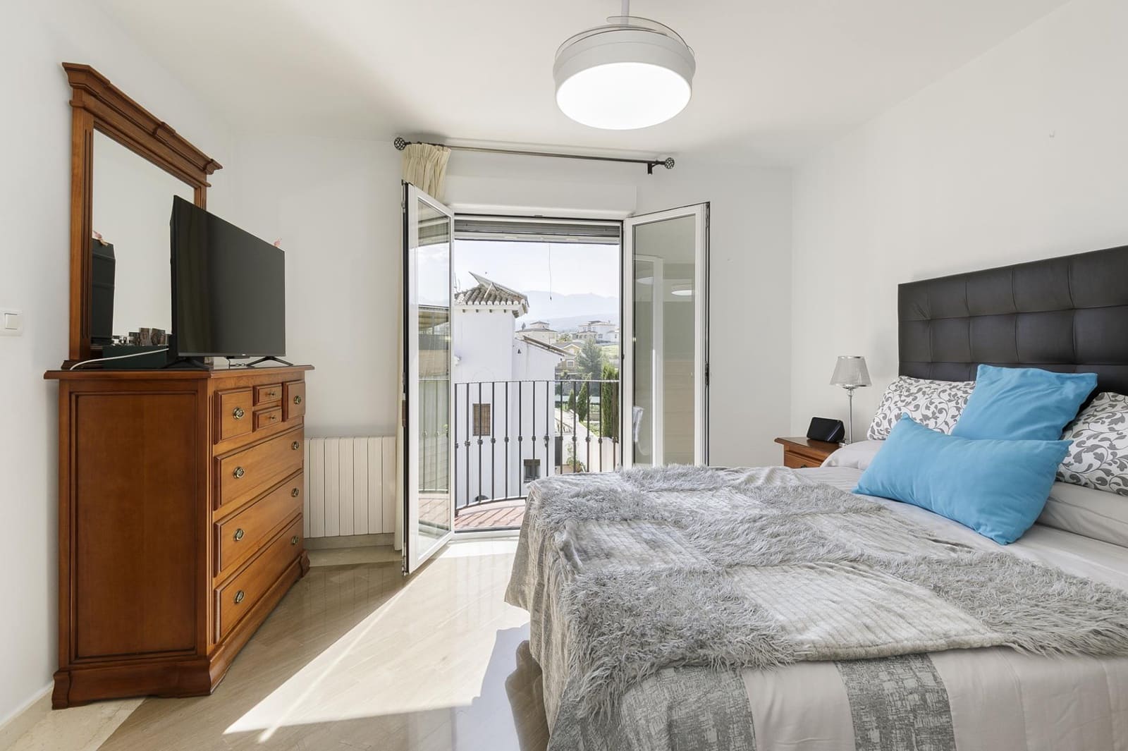 5 chambre Villa/Maison à vendre à Gojar avec piscine - 360 000 € (Ref: 9833948)