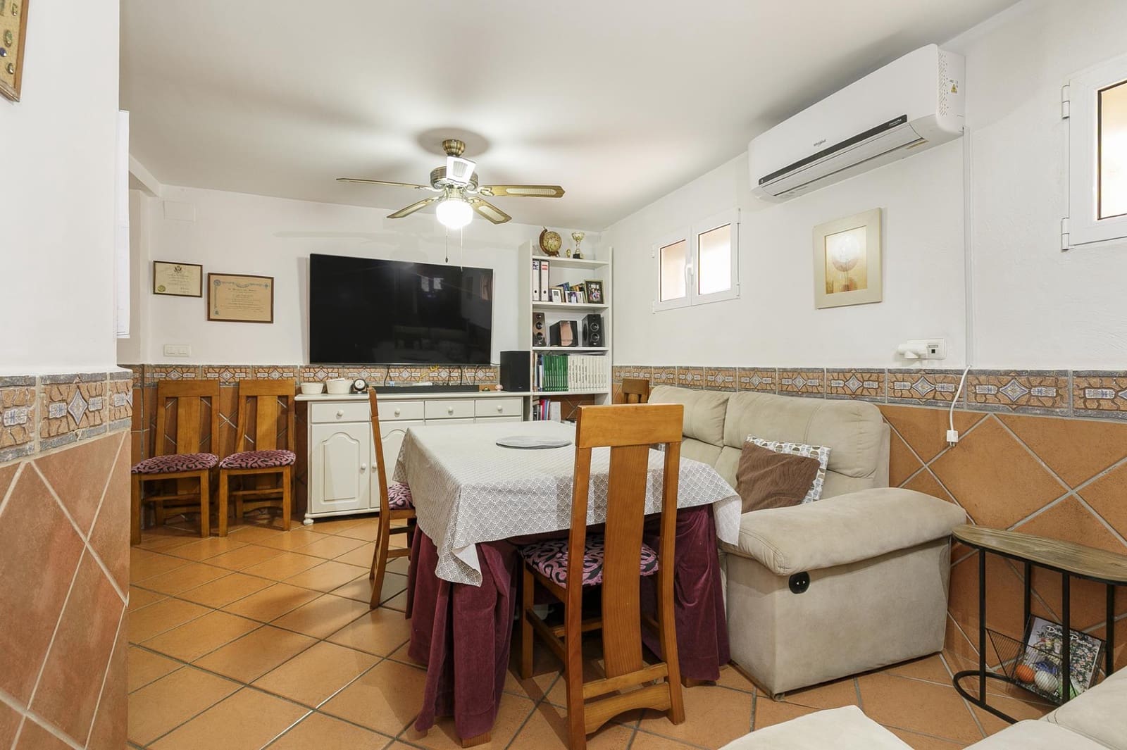 5 chambre Villa/Maison à vendre à Gojar avec piscine - 360 000 € (Ref: 9833948)