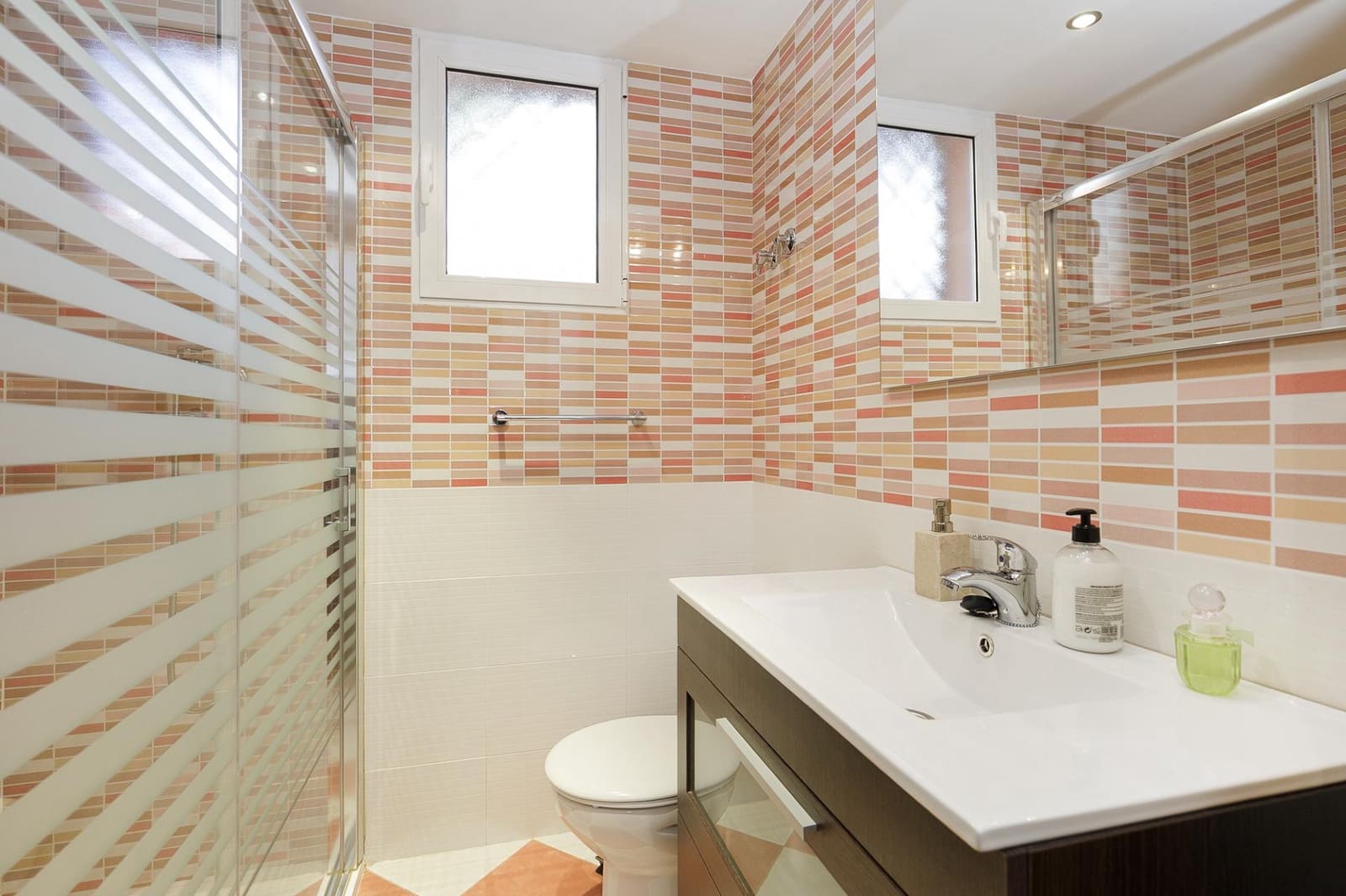 5 chambre Villa/Maison à vendre à Gojar avec piscine - 360 000 € (Ref: 9833948)