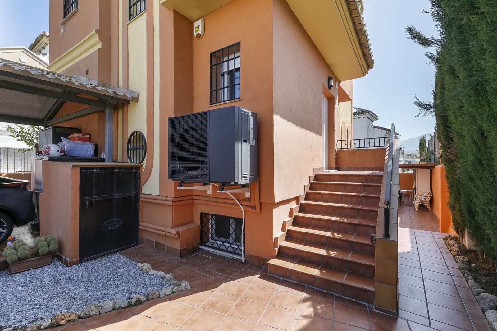 5 chambre Villa/Maison à vendre à Gojar avec piscine - 360 000 € (Ref: 9833948)