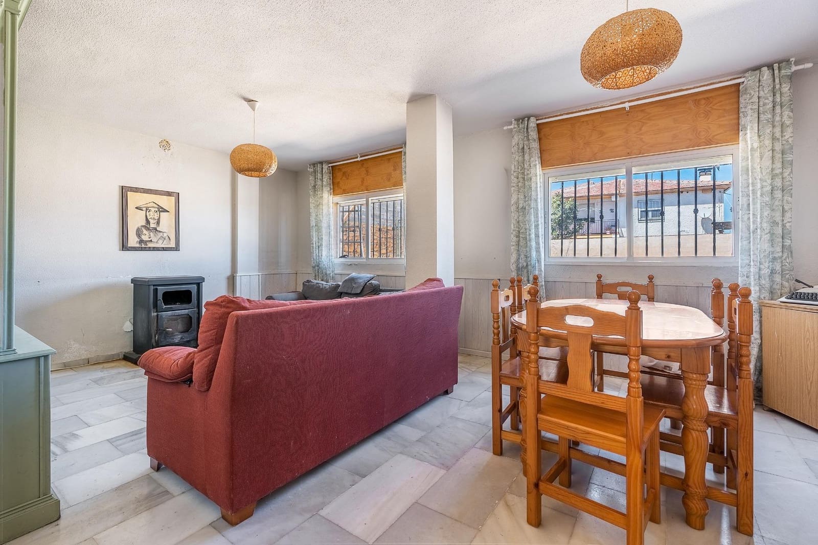 5 Zimmer Villa zu verkaufen in Dilar mit Pool Garage - 249.000 € (Ref: 9833949)
