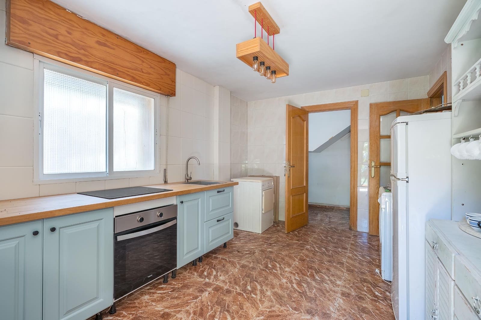 5 Zimmer Villa zu verkaufen in Dilar mit Pool Garage - 249.000 € (Ref: 9833949)