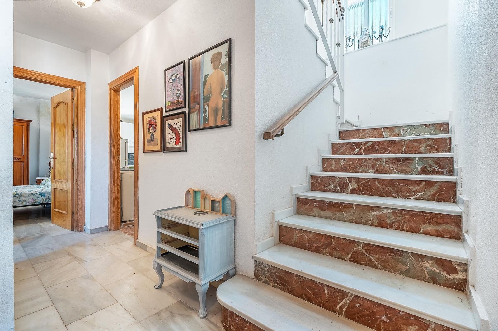 5 Zimmer Villa zu verkaufen in Dilar mit Pool Garage - 249.000 € (Ref: 9833949)