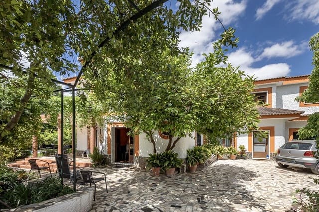 7 quarto Moradia para venda em Huétor Vega com piscina garagem - 875 000 € (Ref: 9836613)