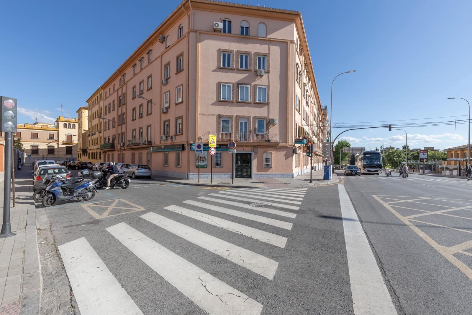 4 soveværelse Lejlighed til salg i Granada by - € 299.999 (Ref: 9849721)