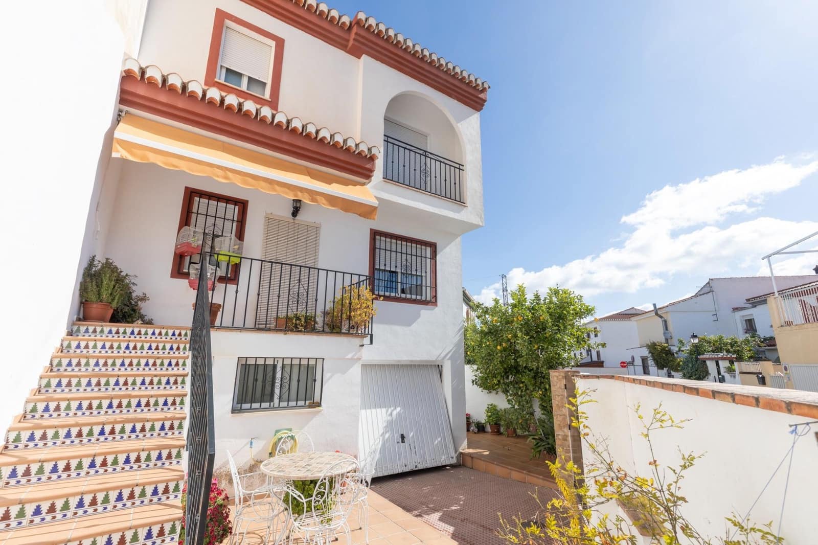 3 chambre Villa/Maison Semi-Mitoyenne à vendre à Las Gabias avec piscine garage - 259 000 € (Ref: 9849725)