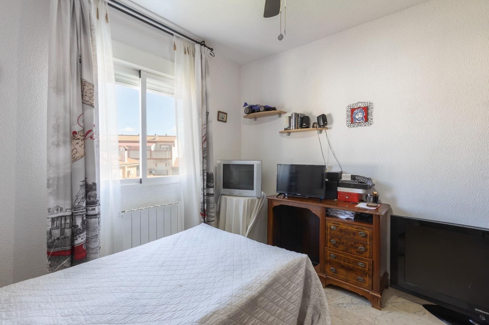 3 chambre Villa/Maison Semi-Mitoyenne à vendre à Las Gabias avec piscine garage - 259 000 € (Ref: 9849725)