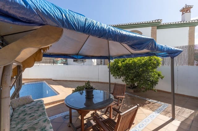 3 sypialnia Dom blizniak na sprzedaż w Las Gabias z basenem garażem - 259 000 € (Ref: 9849725)