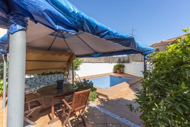3 sypialnia Dom blizniak na sprzedaż w Las Gabias z basenem garażem - 259 000 € (Ref: 9849725)