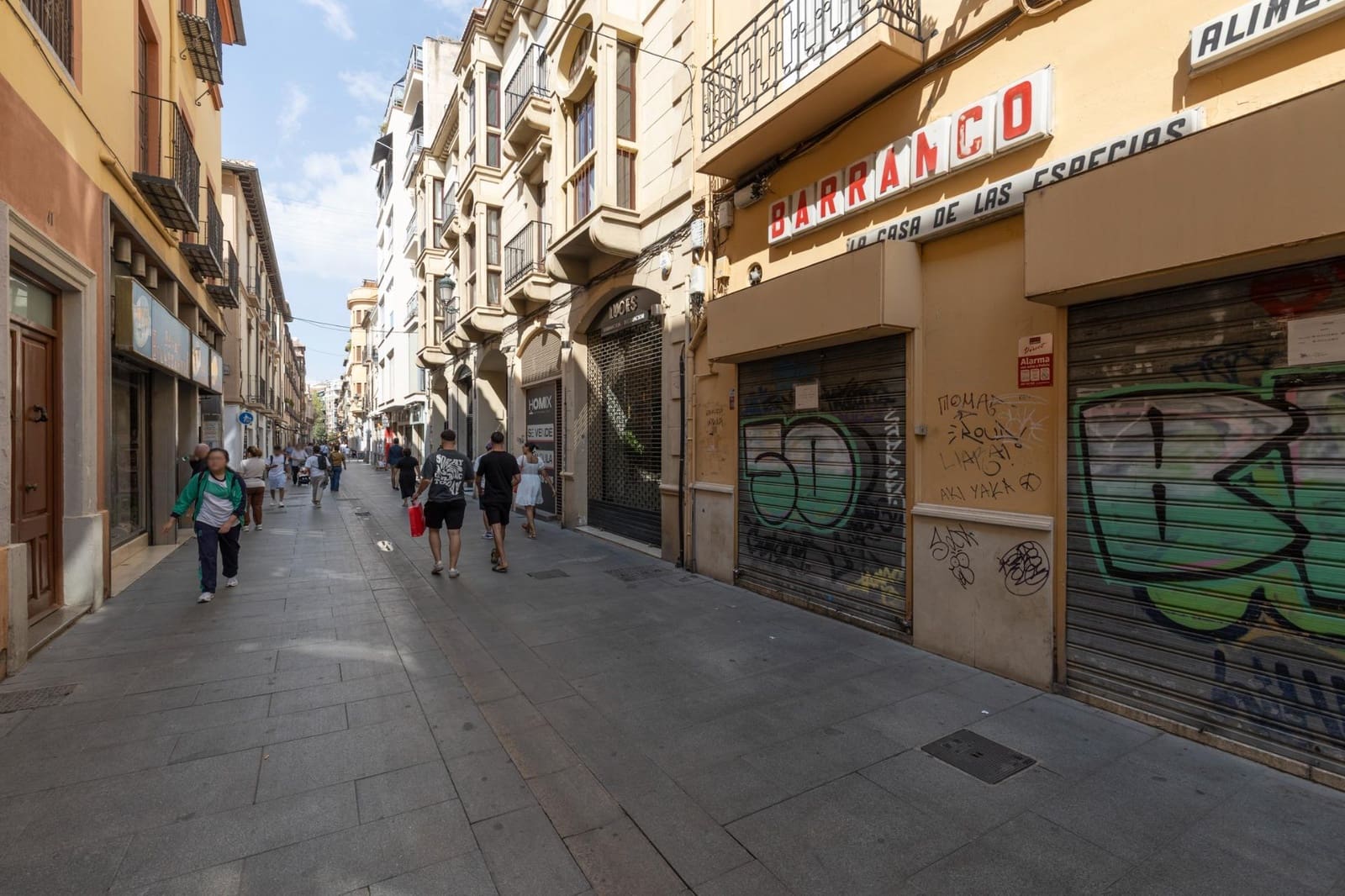 Garage til salg i Granada by - € 57.500 (Ref: 9849729)
