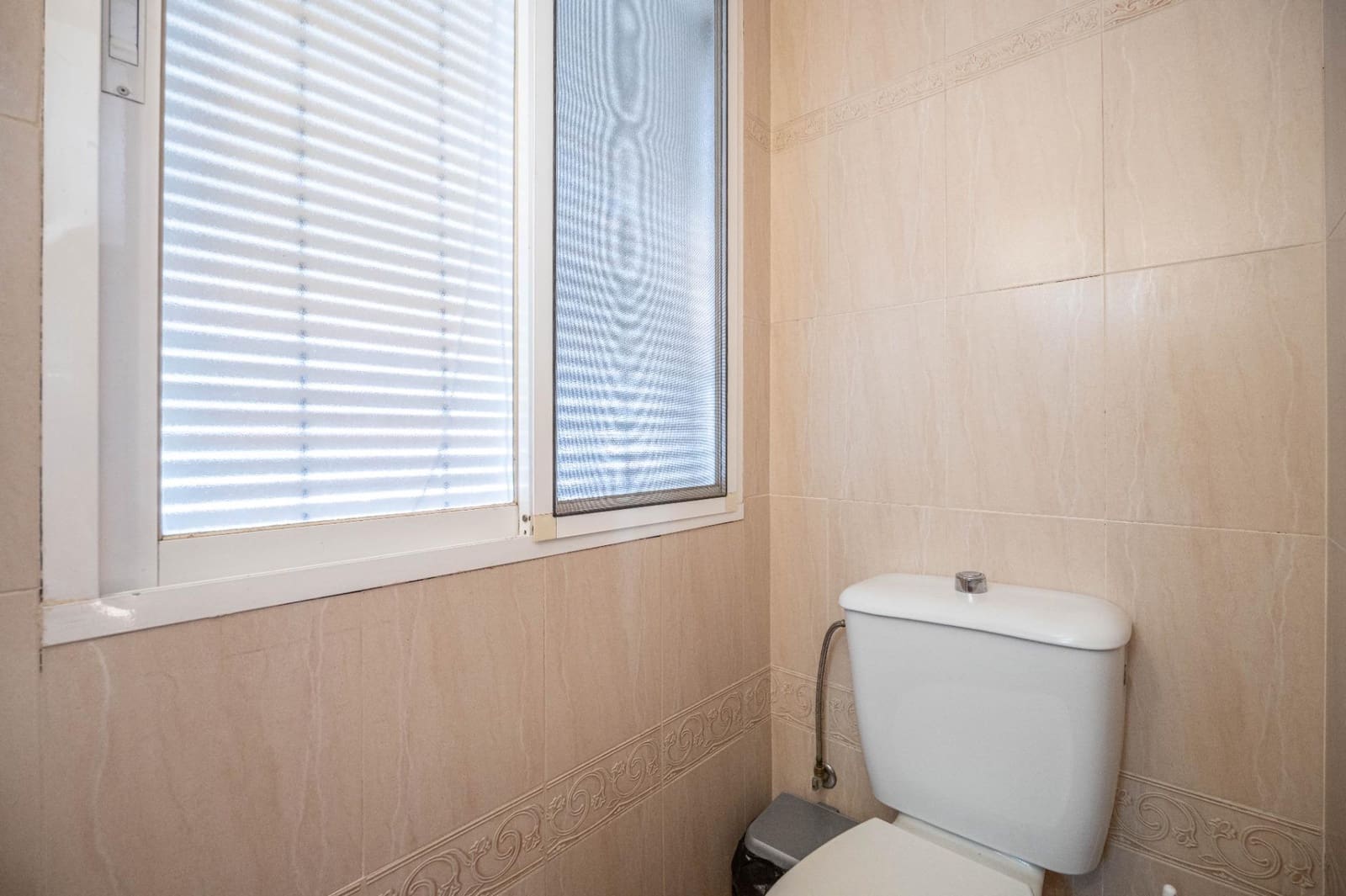 Casa de 3 habitaciones en Las Gabias en venta con garaje - 176.900 € (Ref: 9849740)