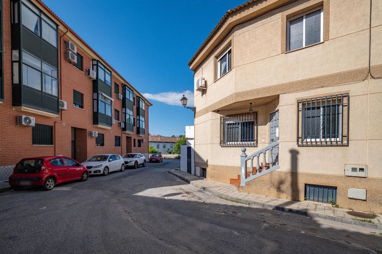 Casa de 3 habitaciones en Las Gabias en venta con garaje - 176.900 € (Ref: 9849740)