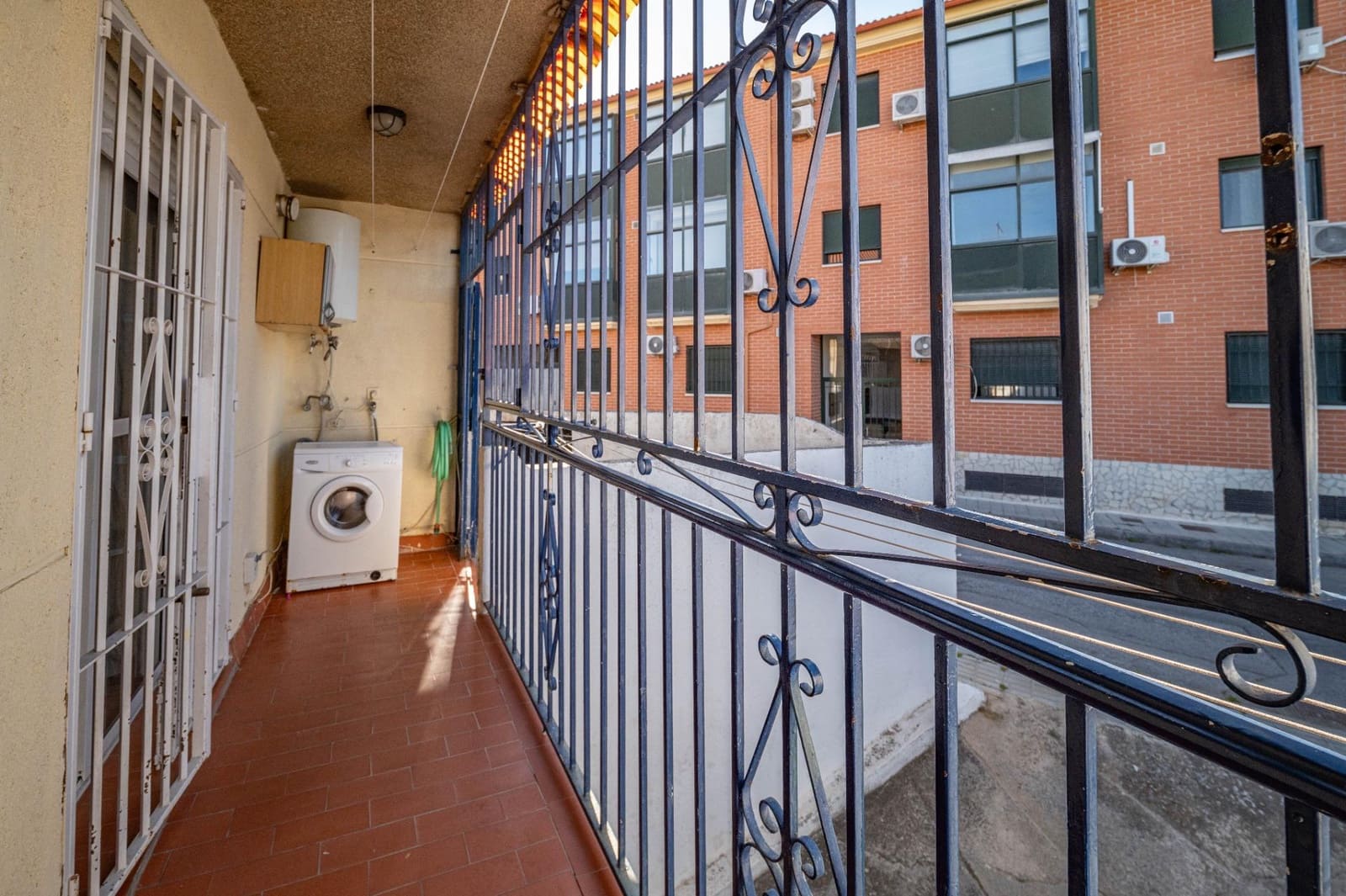 Casa de 3 habitaciones en Las Gabias en venta con garaje - 176.900 € (Ref: 9849740)