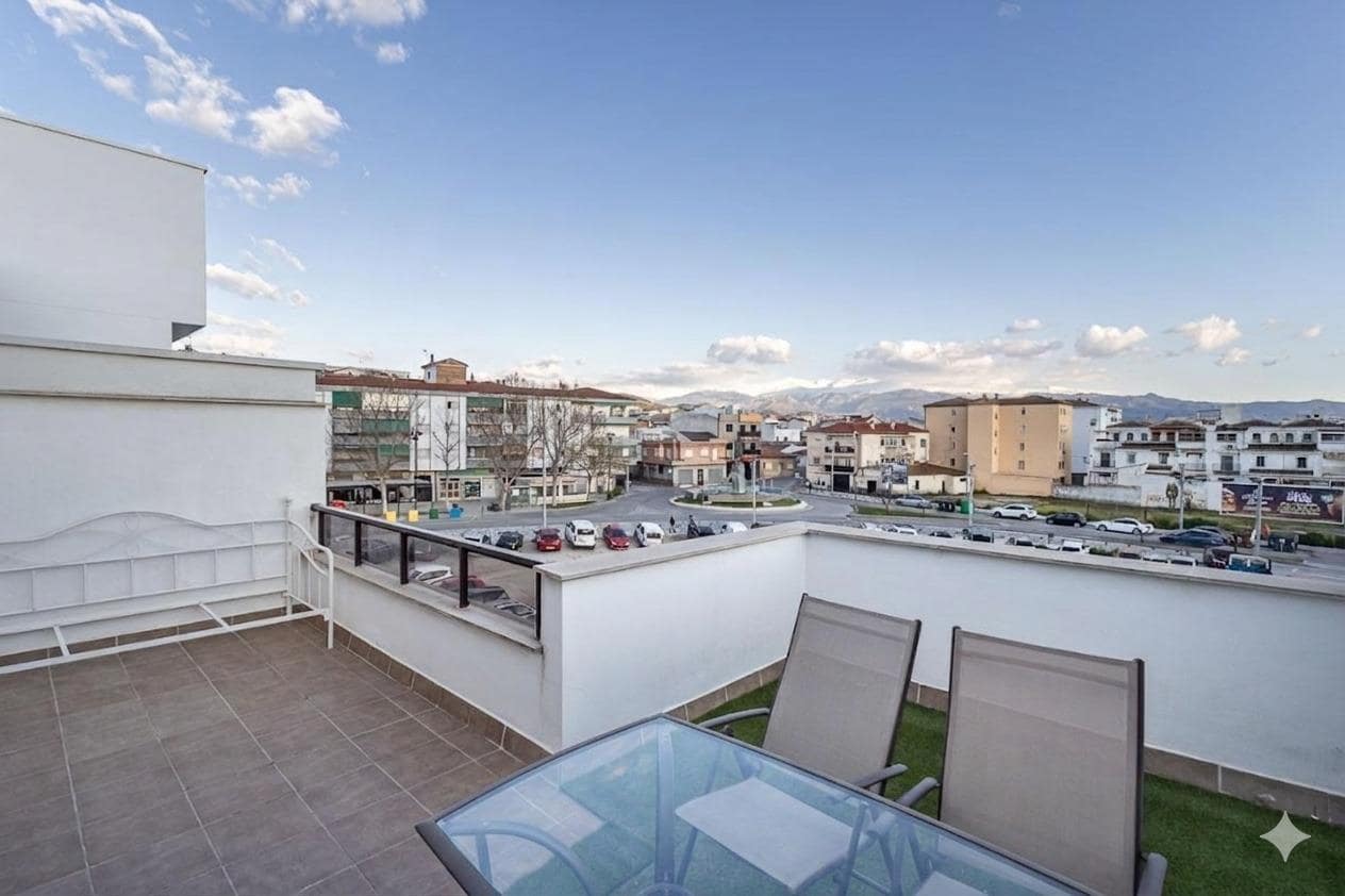 4 chambre Maison de Ville à vendre à Maracena avec garage - 439 000 € (Ref: 9849741)