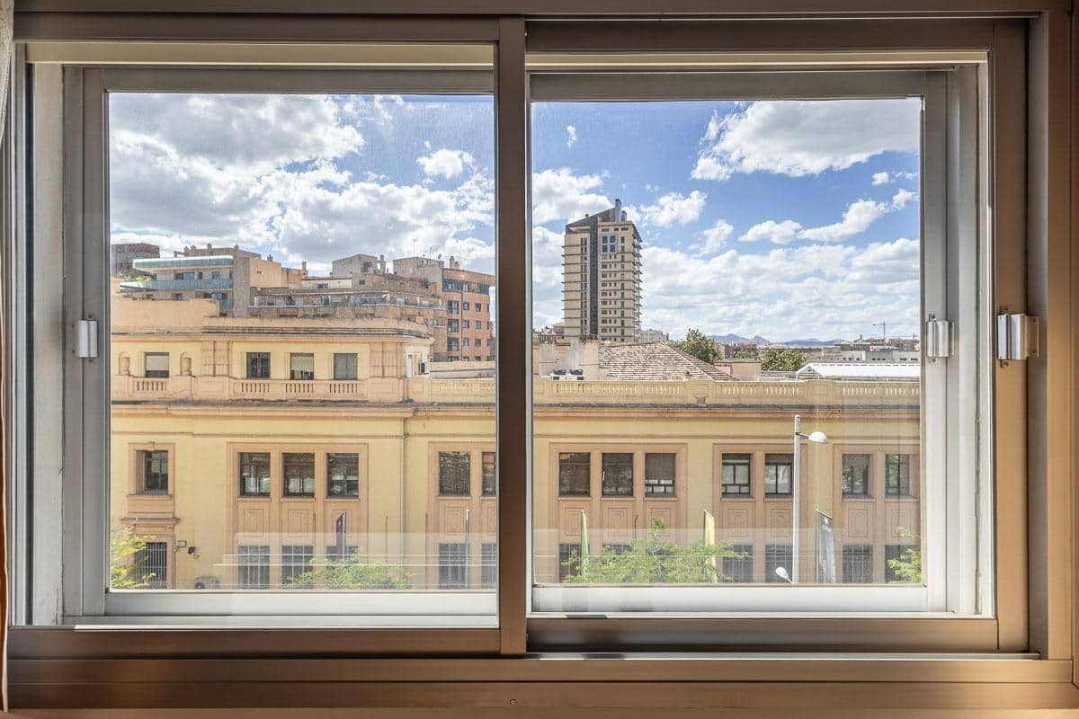 5 soveværelse Lejlighed til salg i Granada by - € 459.000 (Ref: 9851979)