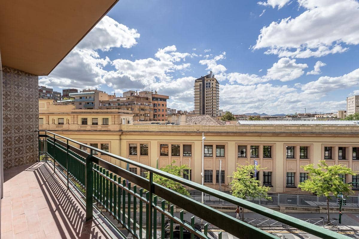 5 soveværelse Lejlighed til salg i Granada by - € 459.000 (Ref: 9851979)