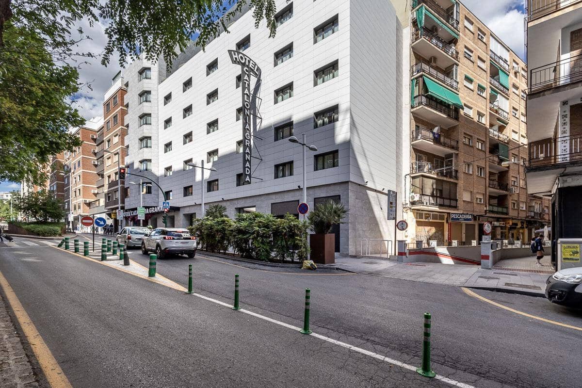 5 soveværelse Lejlighed til salg i Granada by - € 459.000 (Ref: 9851979)