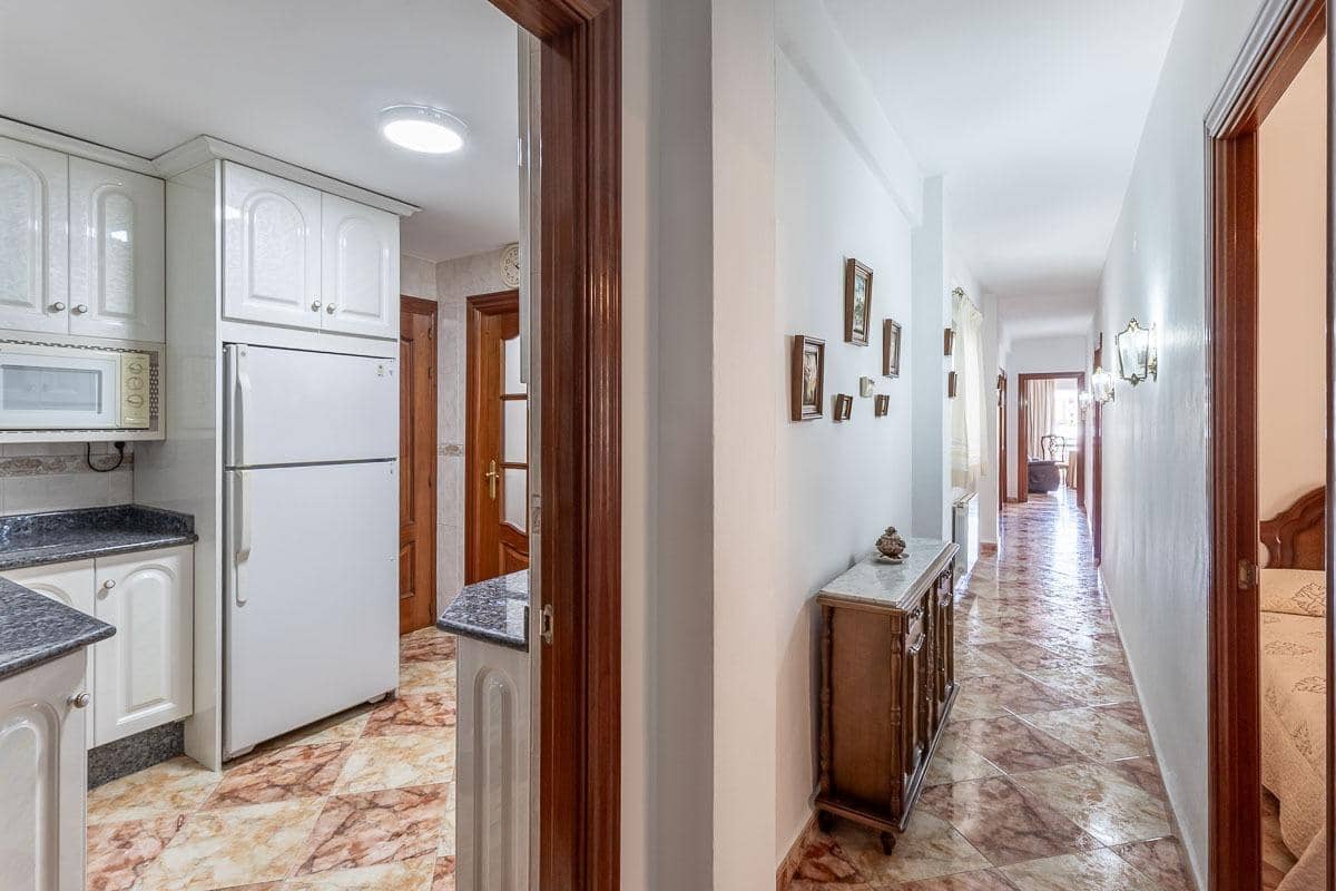 5 soveværelse Lejlighed til salg i Granada by - € 459.000 (Ref: 9851979)