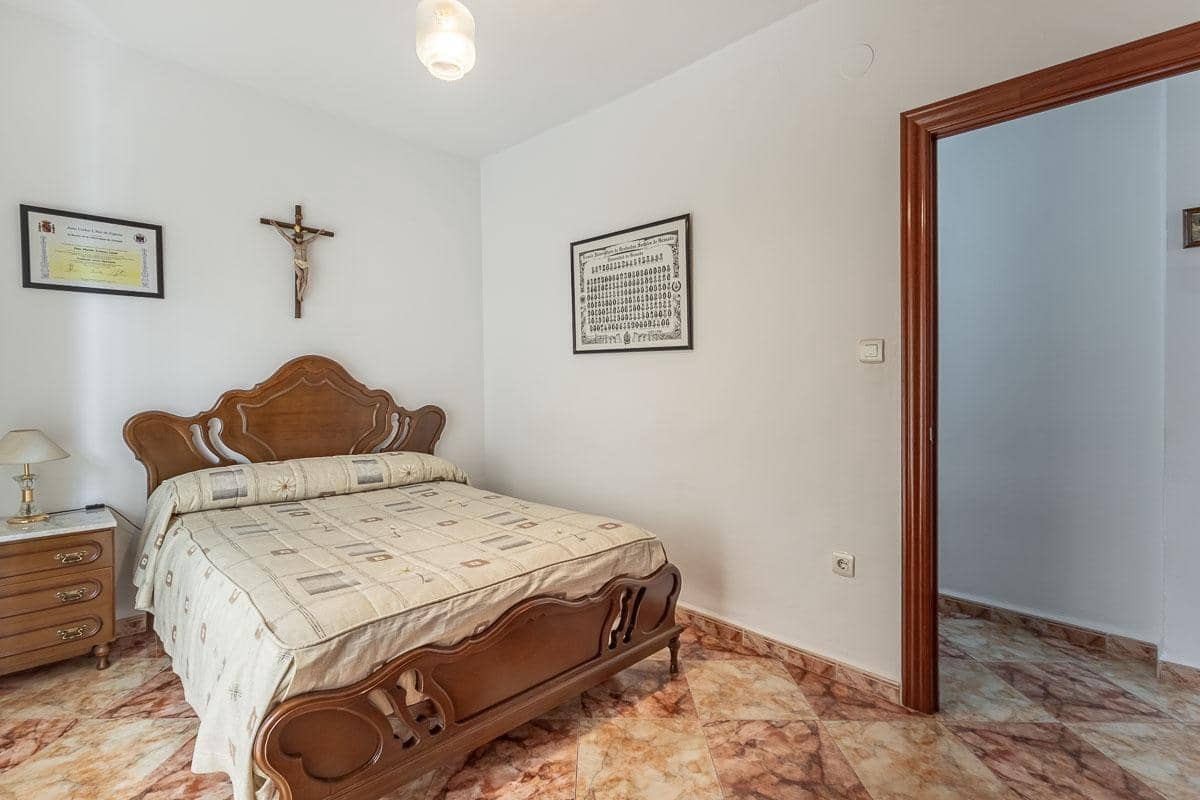5 soveværelse Lejlighed til salg i Granada by - € 459.000 (Ref: 9851979)