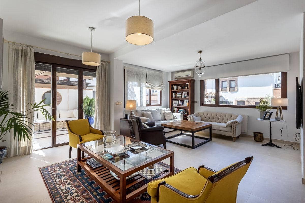5 bedroom Villa for sale in Huetor Vega with pool garage - € 525,000 (Ref: 9851985)